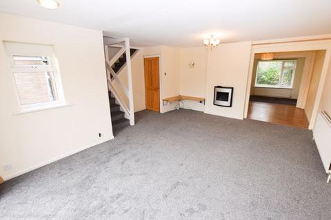 4 bedroom terraced house to rent, Whitbarrow Road, Lymm, WA13
