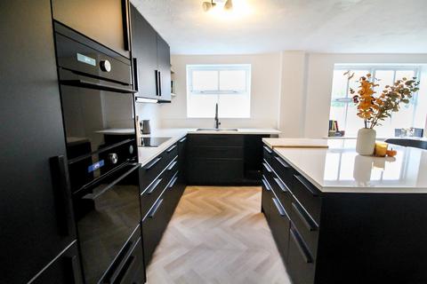 75 Elm Park, Reading, RG30 2HT