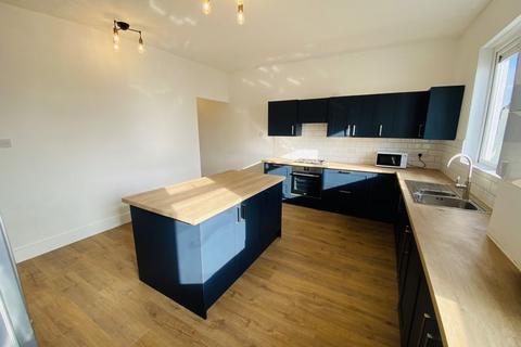 2 bedroom maisonette to rent - City Road, Bristol