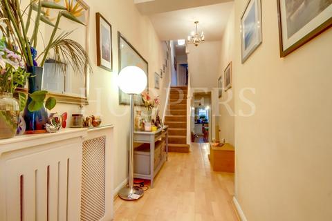 3 bedroom terraced house for sale - Roundwood Road, London, NW10