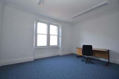 Property to rent, First floor offices with parking in Clevedon Town centre