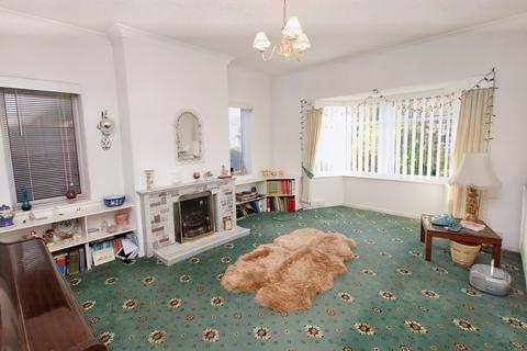 2 bedroom detached bungalow for sale - Stone Cross Lane North, Lowton, Warrington, WA3