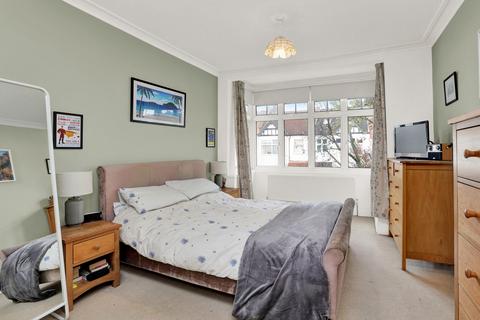 8 Leyborne Avenue, London, W13 9RB
