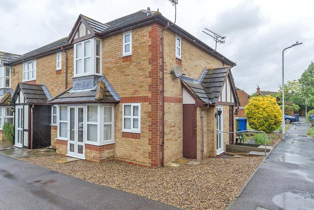 Yeates Drive, Sittingbourne, Kent, ME10 1 bed link detached house £