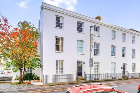 Apartment 3, Gainsborough House, 44 Bath Road, Cheltenham, GL53 7HW