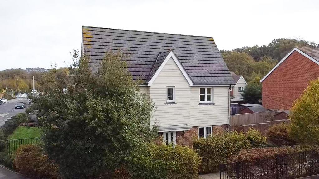 Ore Valley Road, Hastings 3 bed semidetached house £325,000