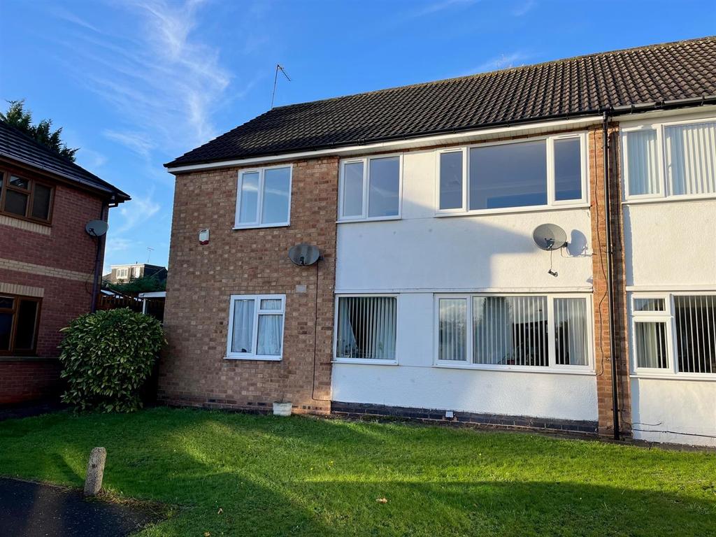 Gillman Close, Birmingham 2 bed £795 pcm (£183 pw)
