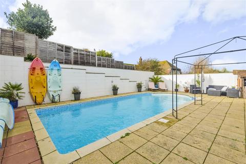 4 bedroom house for sale - Lions Place, Seaford