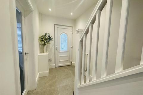 156 Chantrey Crescent, Birmingham, B43 7PE