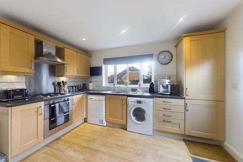 4 bedroom detached house for sale - Sabre Crescent, Ashford
