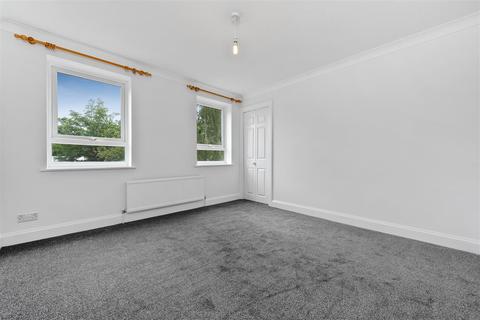 2 bedroom apartment for sale - Heathcote Court, Windsor