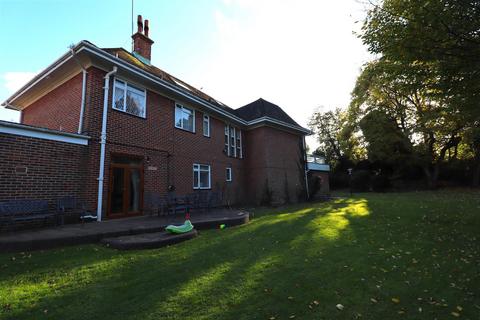 6 bedroom detached house for sale, Winnington Close, Hampstead Garden Suburb