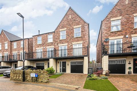4 bedroom townhouse for sale - 1 Anglo Close, Dore, S17 3SE