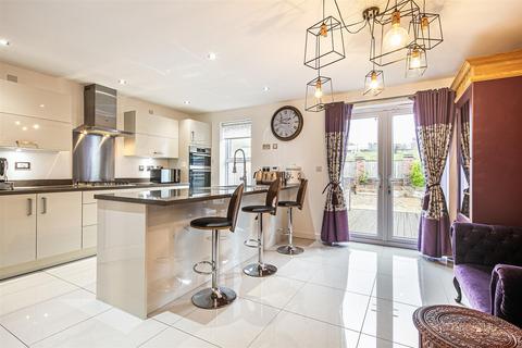 1 Anglo Close, Sheffield, S17 3SE