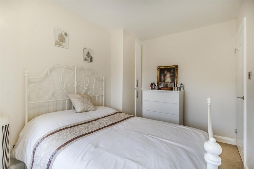 8527783-interior10.jpg