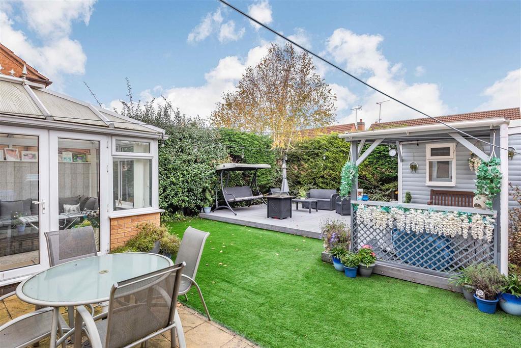 Ryedale Avenue, Mansfield 4 bed detached house £325,000