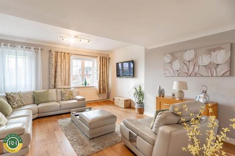 87 Broughton Road, Bessacarr, Doncaster, DN4 7HN