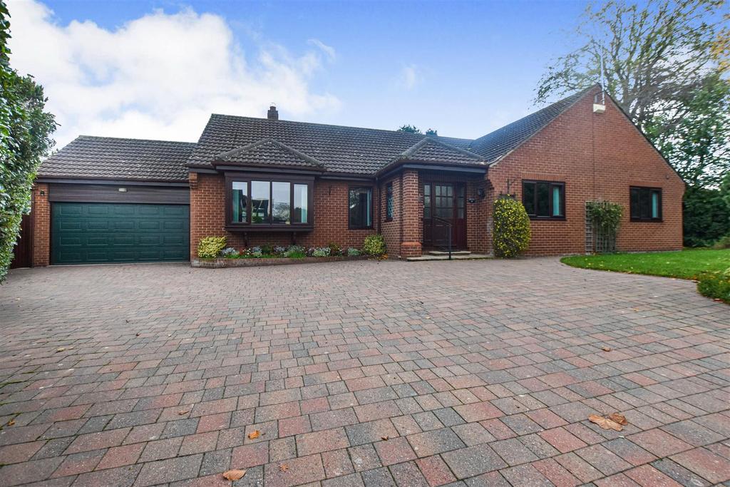 On Hill, Swanland, North Ferriby 4 bed detached bungalow £475,000