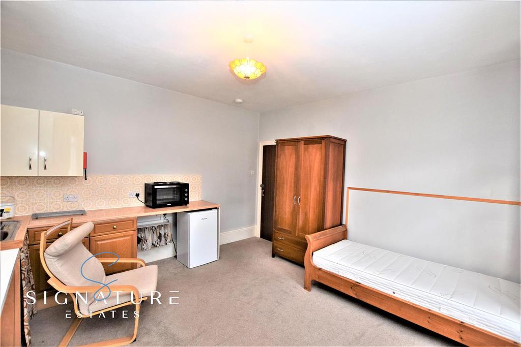 Kingsfield Road, WATFORD Studio £500 pcm (£115 pw)