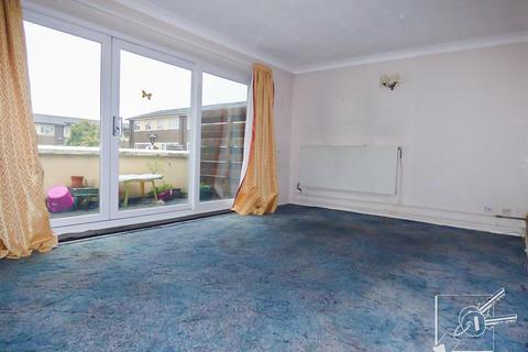 16 The Hive, Northfleet, Gravesend, DA11 9DE