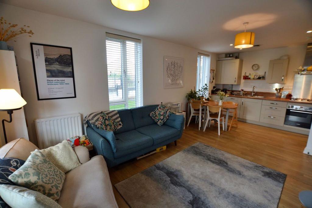 Hitchin, Hertfordshire 2 bed apartment £1,300 pcm (£300 pw)