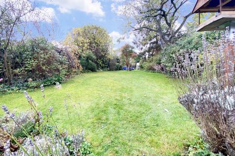 4 Willow Crescent, Great Houghton, Northampton, NN4 7AP