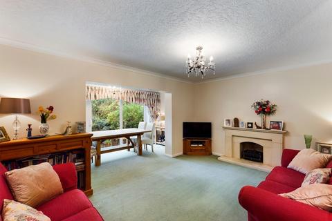 4 Willow Crescent, Great Houghton, Northampton, NN4 7AP