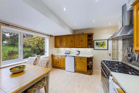 4 Willow Crescent, Great Houghton, Northampton, NN4 7AP