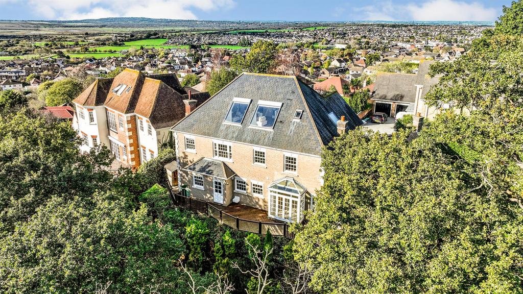 Vicarage Heights, Benfleet 5 bed detached house £1,350,000