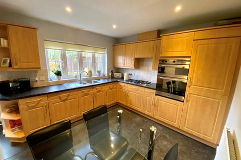 9 The Witheys, Northampton, NN4 5BR