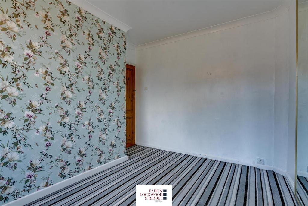 Bedroom 1-2.jpg