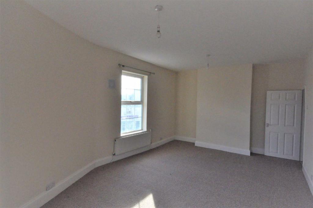 Louise Street, Gornal 2 bed flat £625 pcm (£144 pw)