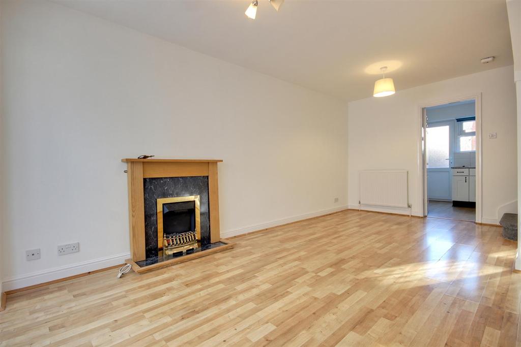 Grovehill Road, Beverley 2 bed house to rent £625 pcm (£144 pw)