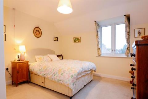 2 bedroom apartment for sale, 44 Eleanor House, London Road, St. Albans AL1 1NR