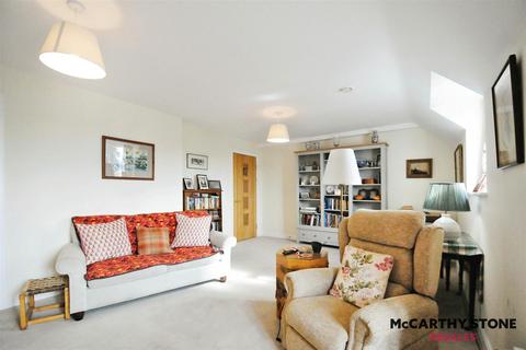 2 bedroom apartment for sale, 44 Eleanor House, London Road, St. Albans AL1 1NR