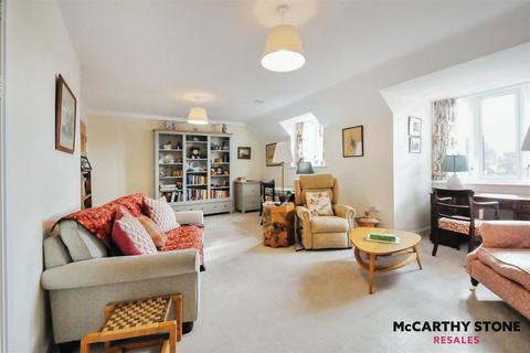 2 bedroom apartment for sale, 44 Eleanor House, London Road, St. Albans AL1 1NR