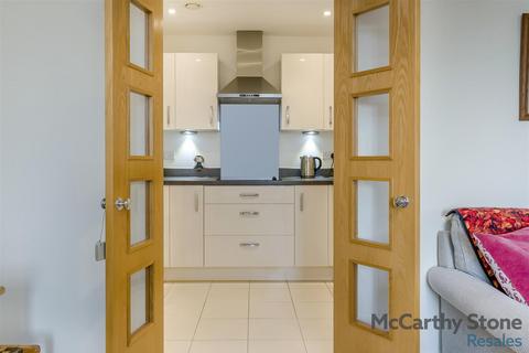 2 bedroom apartment for sale, 44 Eleanor House, London Road, St. Albans AL1 1NR