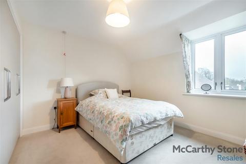 2 bedroom apartment for sale, 44 Eleanor House, London Road, St. Albans AL1 1NR