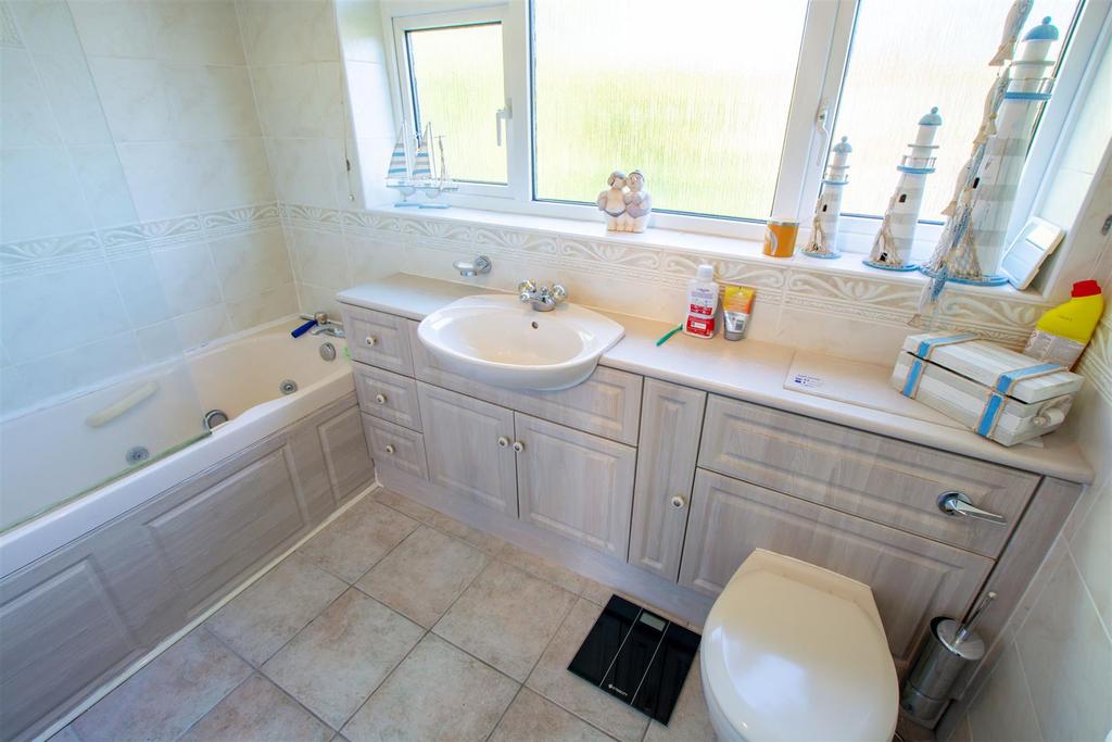 Bathroom DSC4065-HDR copy.jpg