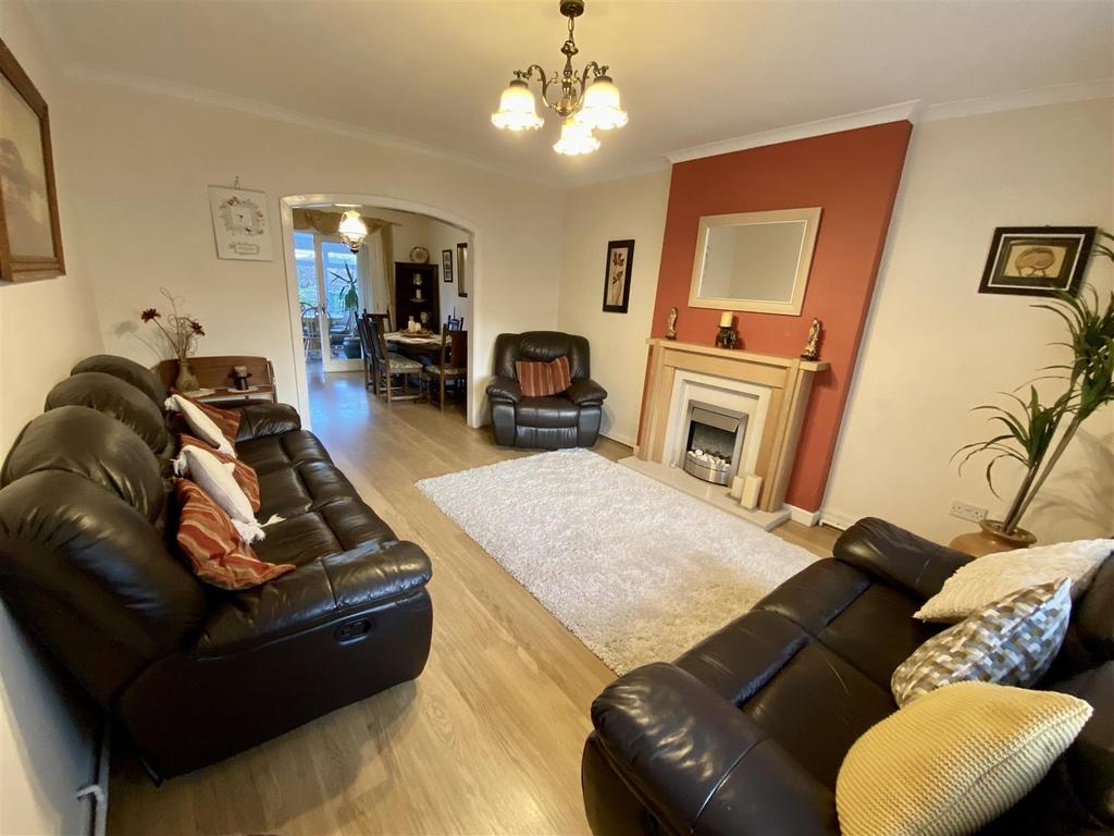 Stewart Drive, Ammanford 4 bed link detached house for sale £295,000