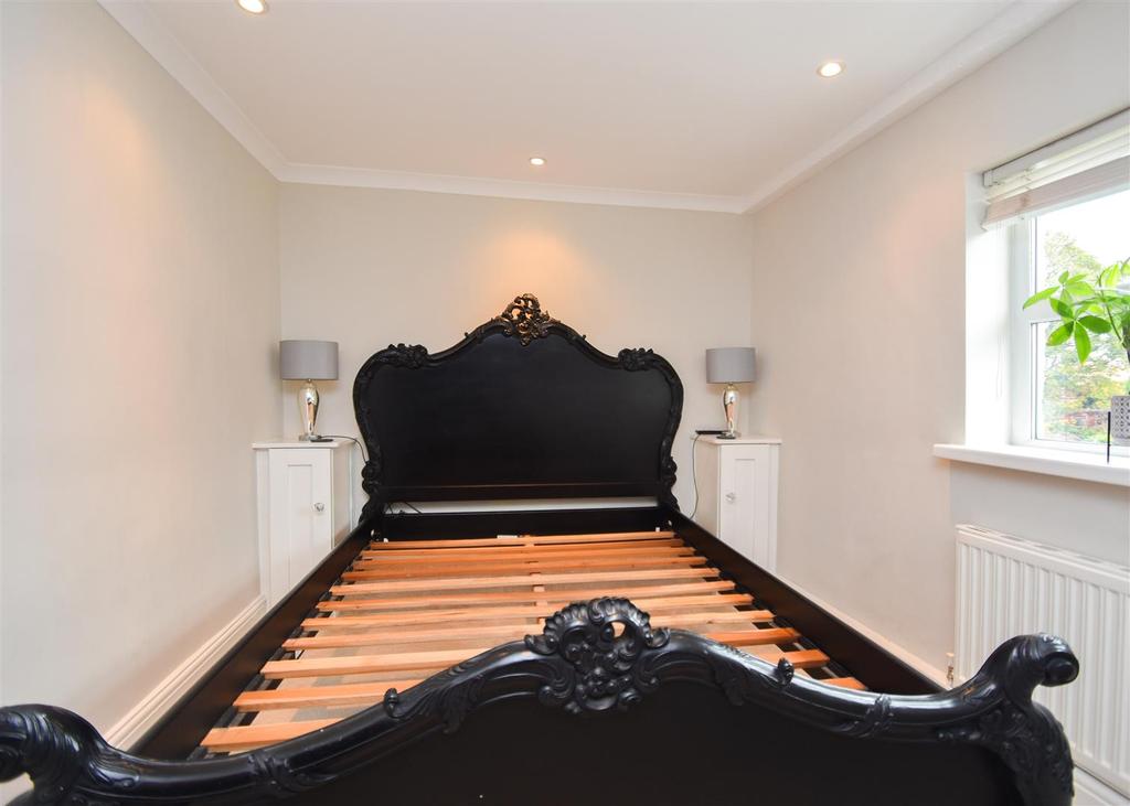 6 Codsall Road-19.jpg