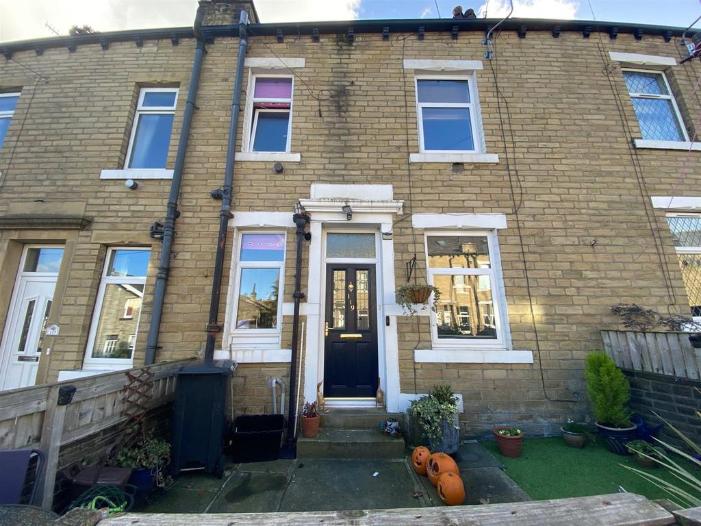 Catherine Street, Elland 2 bed house £650 pcm (£150 pw)