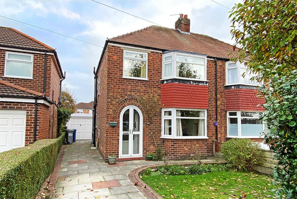 Woodhouse Lane East, Timperley, Altrincham 3 bed semidetached house