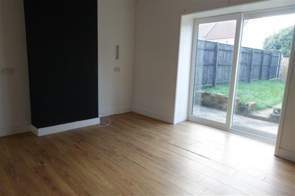 West Row, Eston, Middlesbrough, TS6 9JW 2 bed terraced house £550 pcm