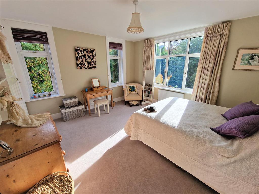 Further master bedroom.jpg