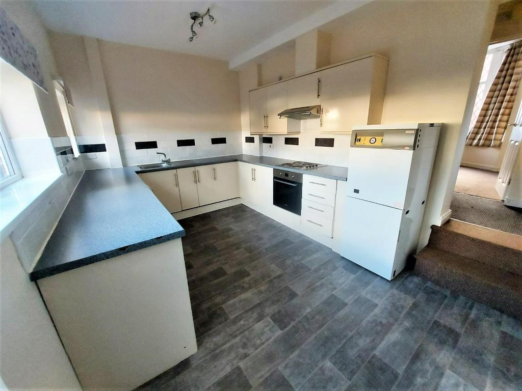 Parson Cross Road, Sheffield, S6 1JU 2 bed semidetached house £140,000