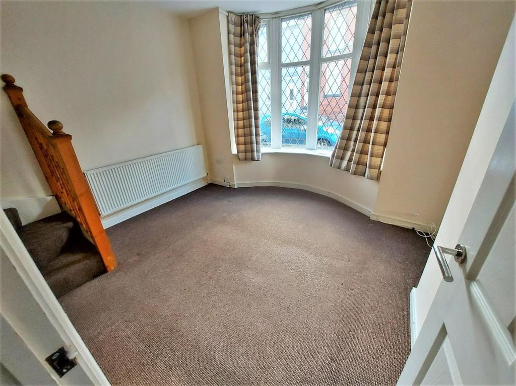 Parson Cross Road, Sheffield, S6 1JU 2 bed semidetached house £140,000