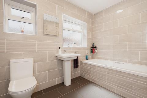 112a Reigate Road, Epsom, KT17 3BX
