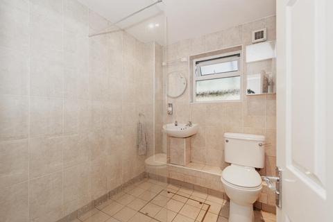 112a Reigate Road, Epsom, KT17 3BX