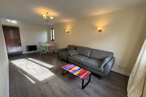 2 bedroom flat to rent, Hawthornden Place, Pilrig, Edinburgh, EH7